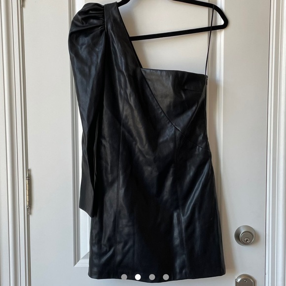 One shoulder black faux leather dress from Zara - Picture 3 of 4